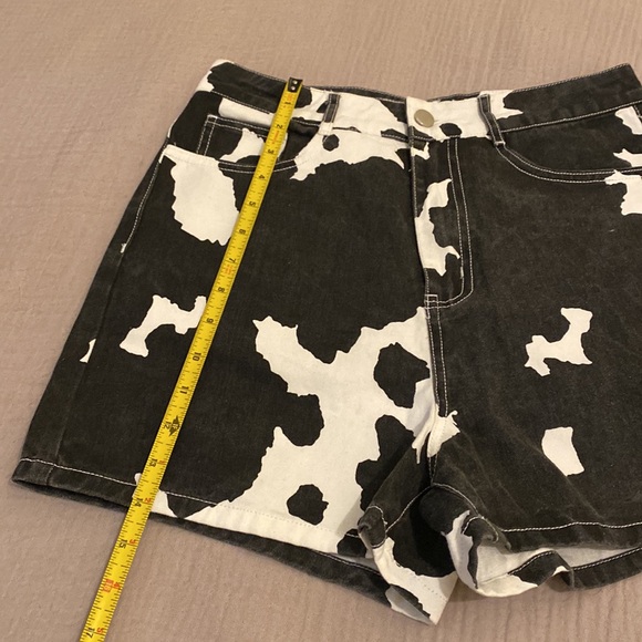 12th Tribe Black and White Cow Print Jean Shorts. Size M - Picture 6 of 9